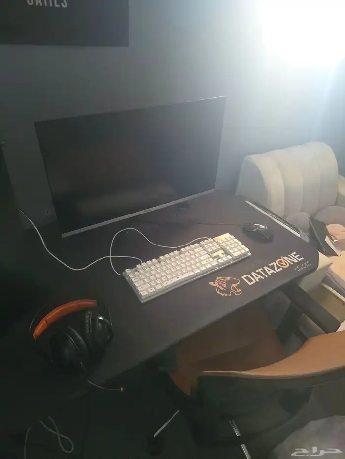 بي سي للبيع ب 1700 3