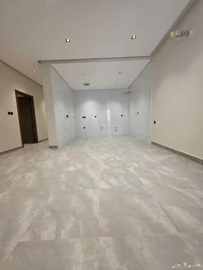 شقة تمليك 3غرف ببلكونة في بطحاءقريش تشطيب انيق ومساحة 118متر 1