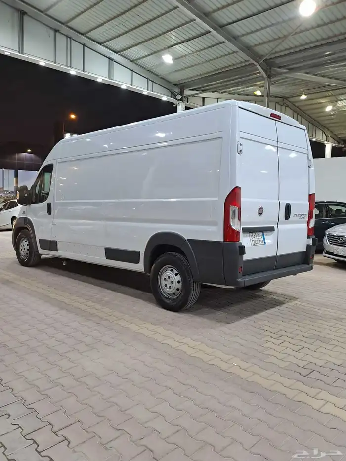 فان فيات الموديل 2015 3