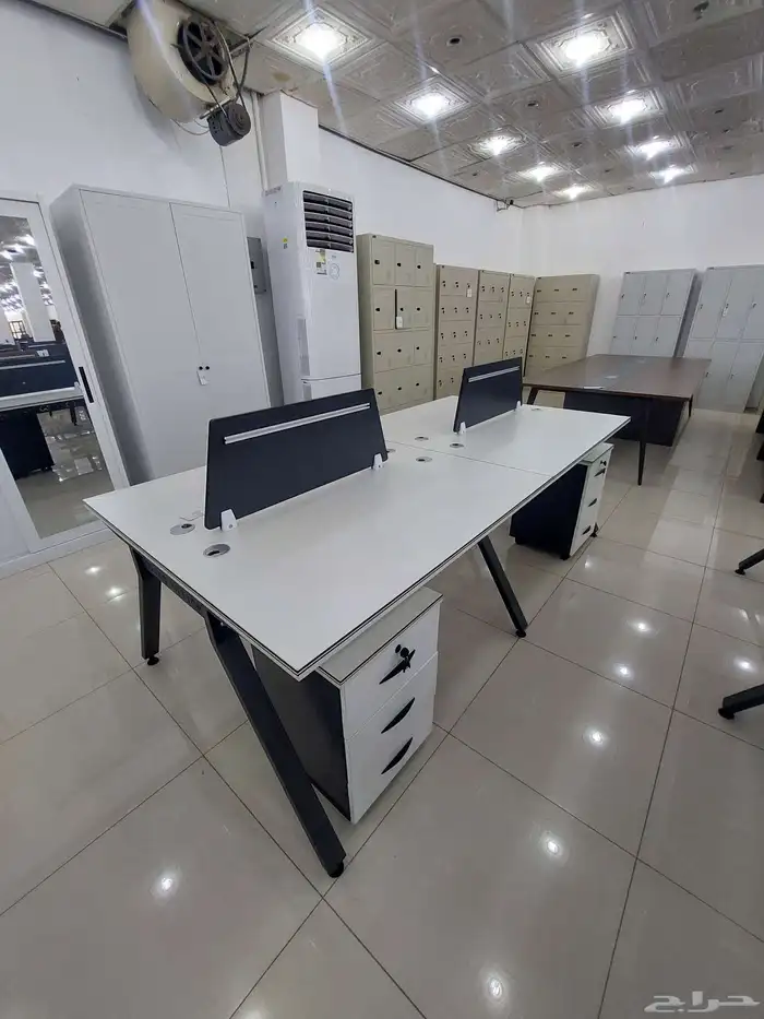 بارتيشن رباعي ثنائي و مفردلون ابيض و جملي كرسي دوار قاعده كر 14