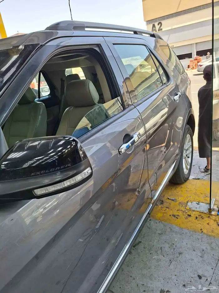 فورد اكسبلورر 2013 ممشي 320 الف لون اسمنتي مفحوص جاهز 2