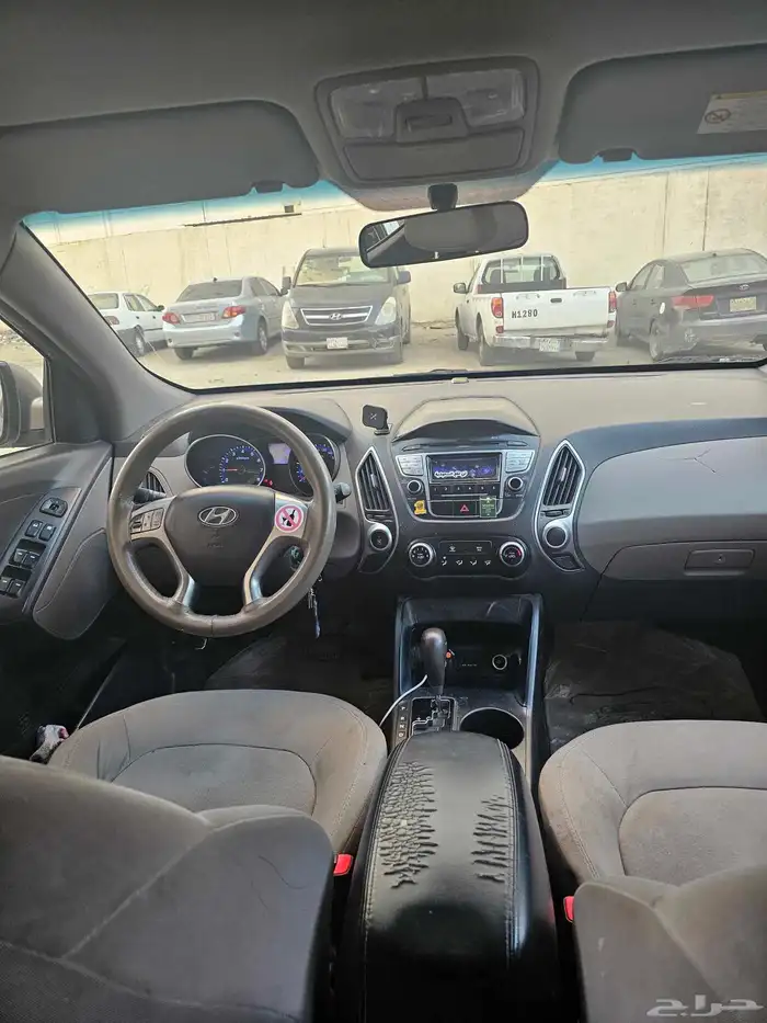 توسان 2011 ممشى قليل بحالة ممتازة جدا 8