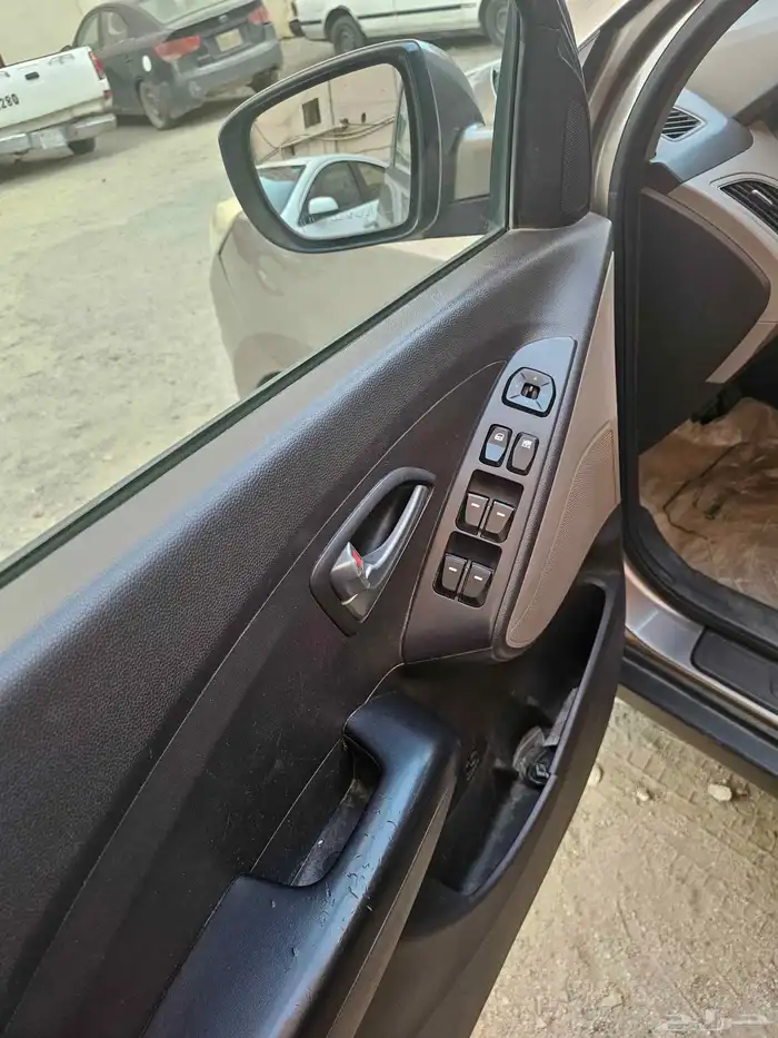 توسان 2011 ممشى قليل بحالة ممتازة جدا 7