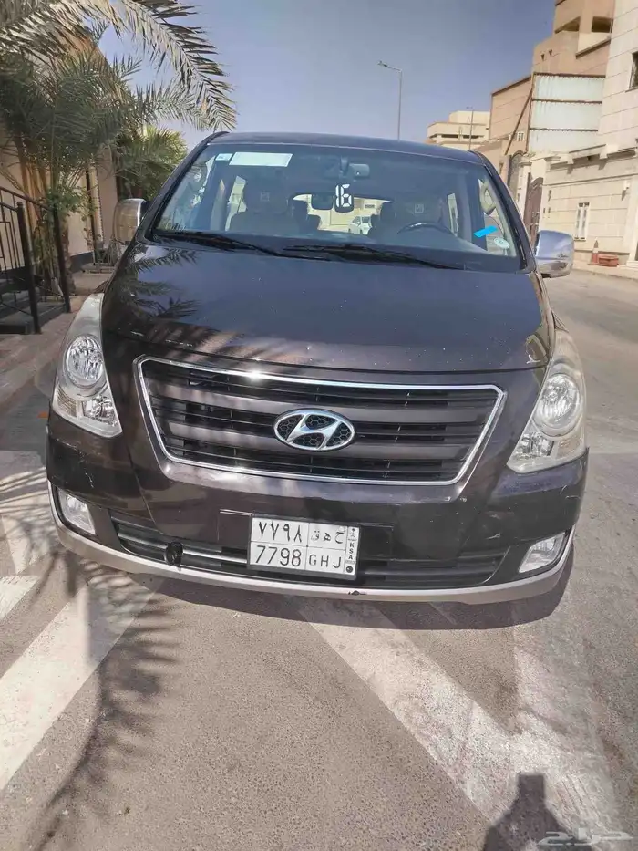 هونداي فإن اتش ون موديل 2016 نظيف اللون بني 1