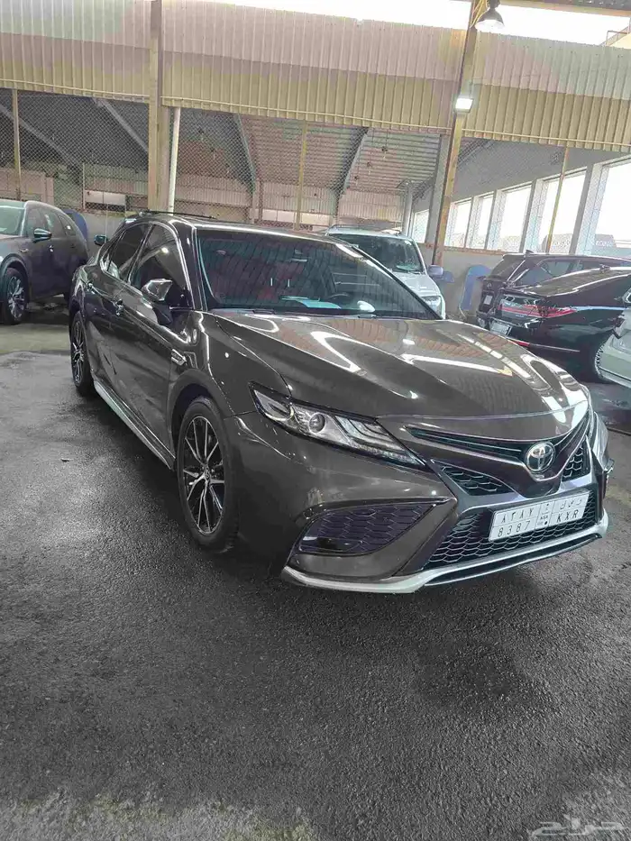 كامري 2023 sEرياضي 6 سلندر وكاله عداد 60 الف 0