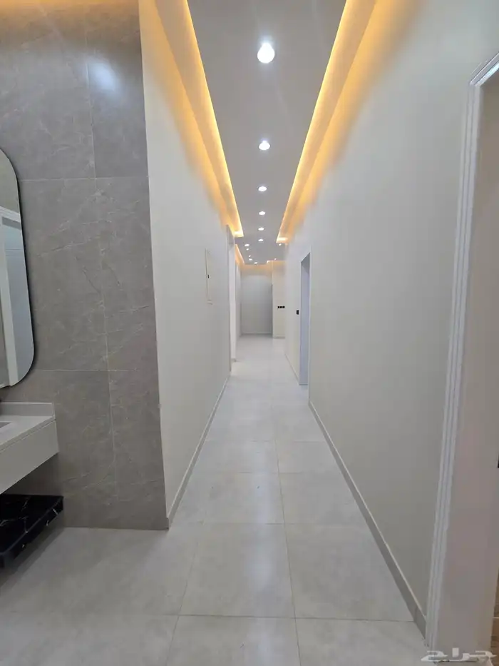 للبيع شقق ارضيه بحوش وعلويه بمشب نار بالسطح ابها الزهور 35