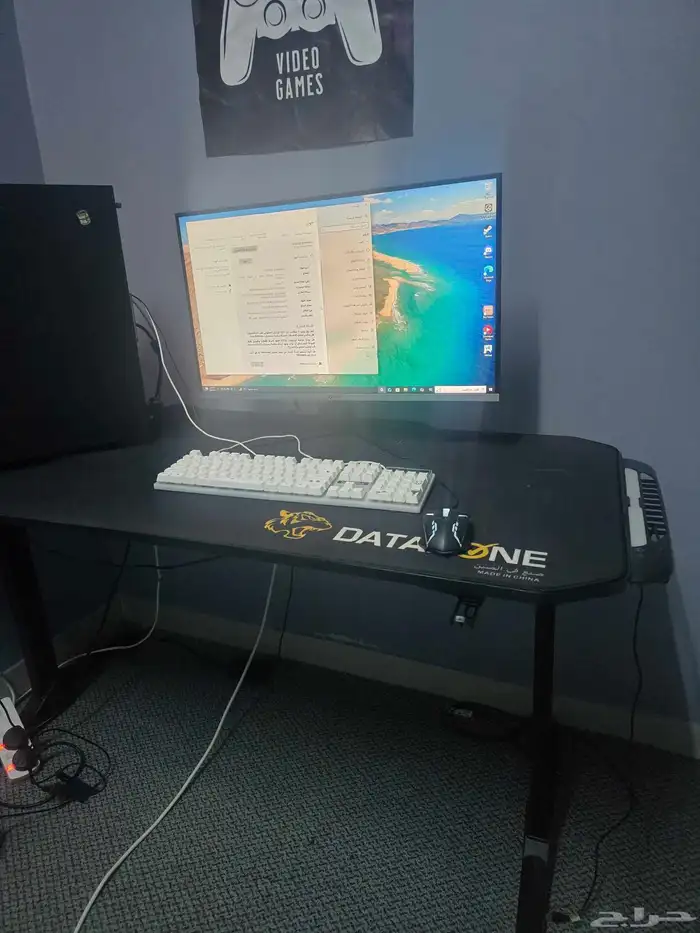 بي سي للبيع كامل اغراضه هي الطاوله الكيبورد و الماوس الشاشه 2