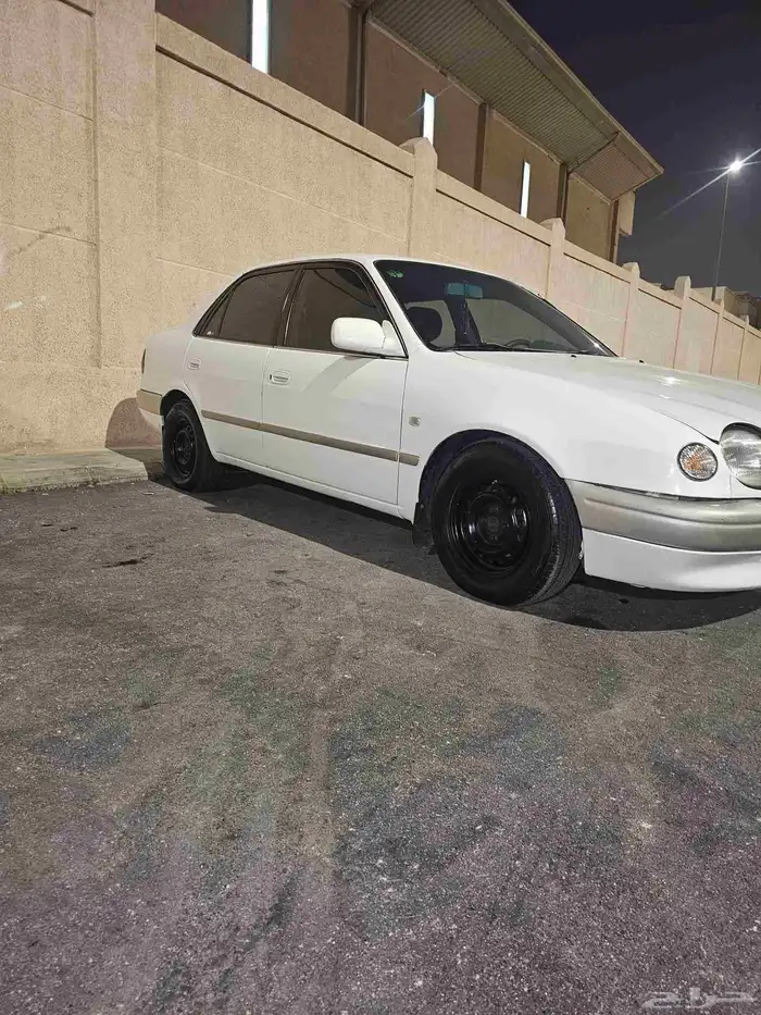 تويوتا كورلا 99 قير عادي مكينة الكبيرة 1800 0