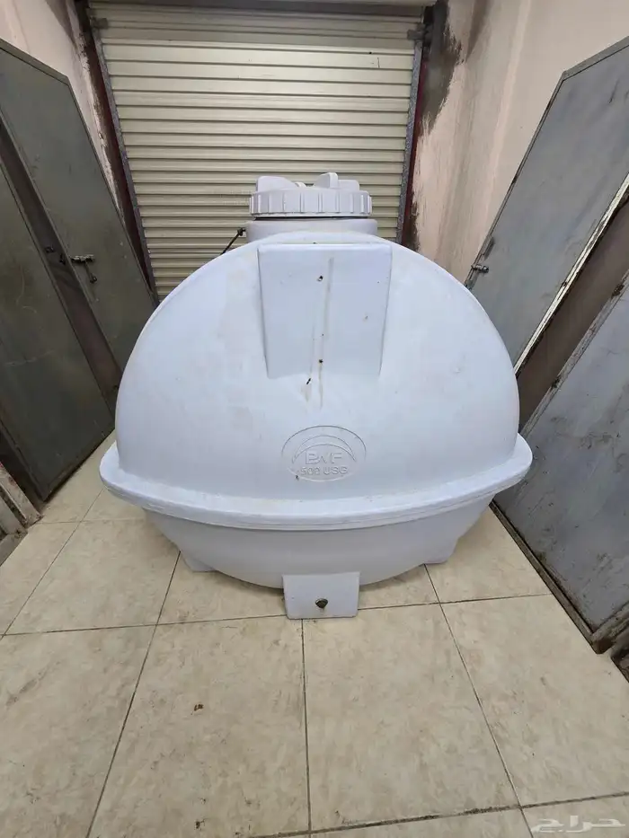 خزان ماء شبه جديد 2000لتر 0