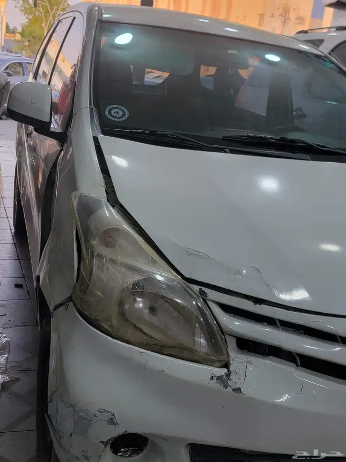 تويوتا افانزا 2015 للبيع او البدل 2