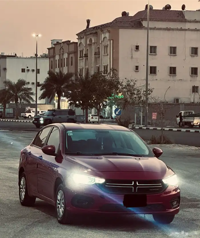 دودج نيون 2017 نظيف جدا للبيع او البدل ب اقل ب جنسيس 7