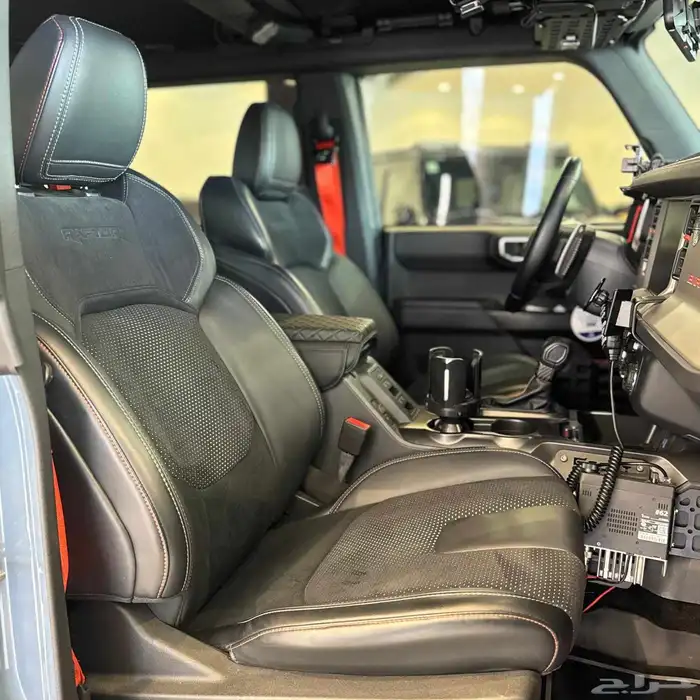 فورد برونكو رابتر 2023 8