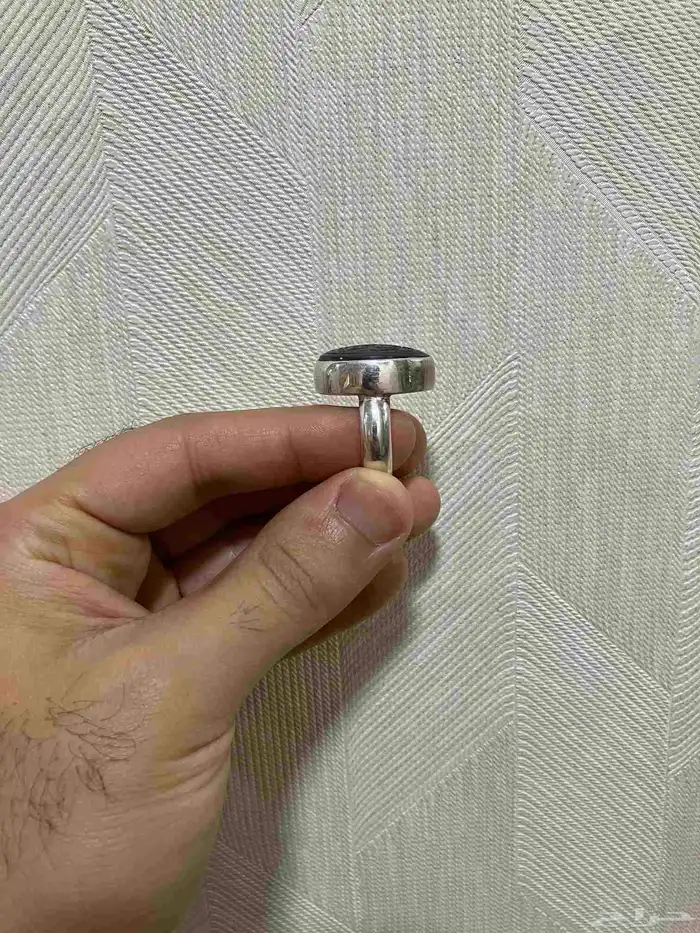 خاتم عقيق بنفسجي منقوش 1