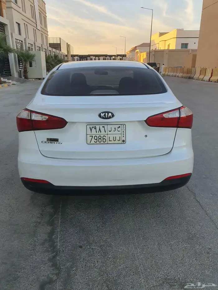 للبيع كيا سيراتو 2016 مالك أول 6