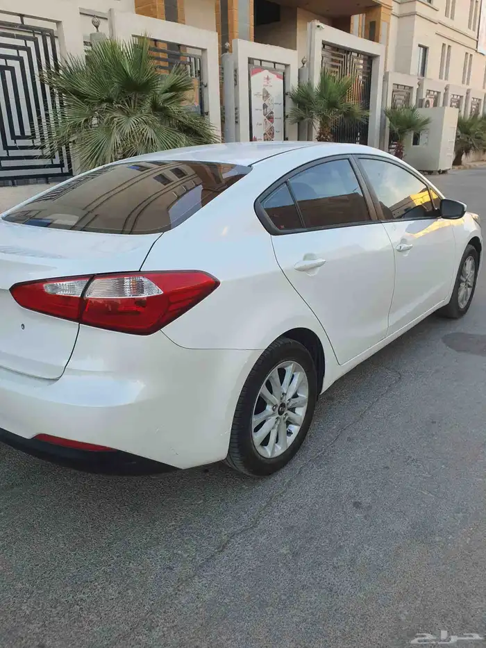 للبيع كيا سيراتو 2016 مالك أول 7