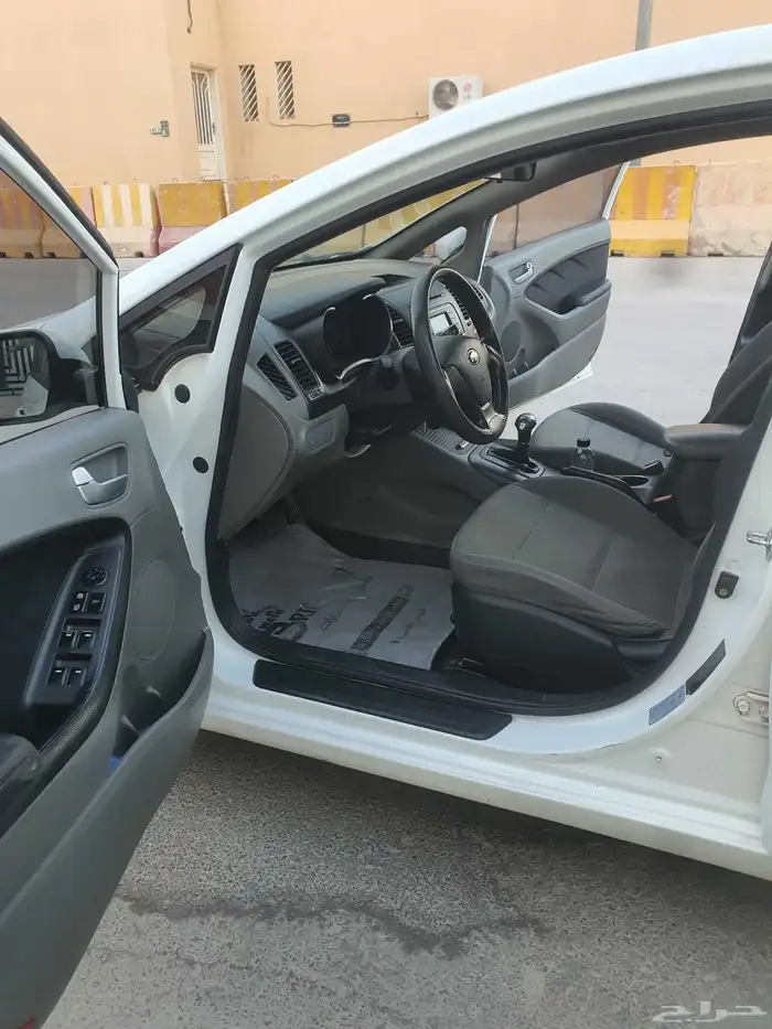 للبيع كيا سيراتو 2016 مالك أول 11