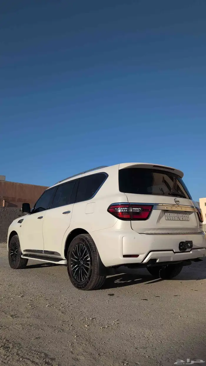 باترول بلاتينيوم 8 سلندر ماكينه كبيرة 2012 1