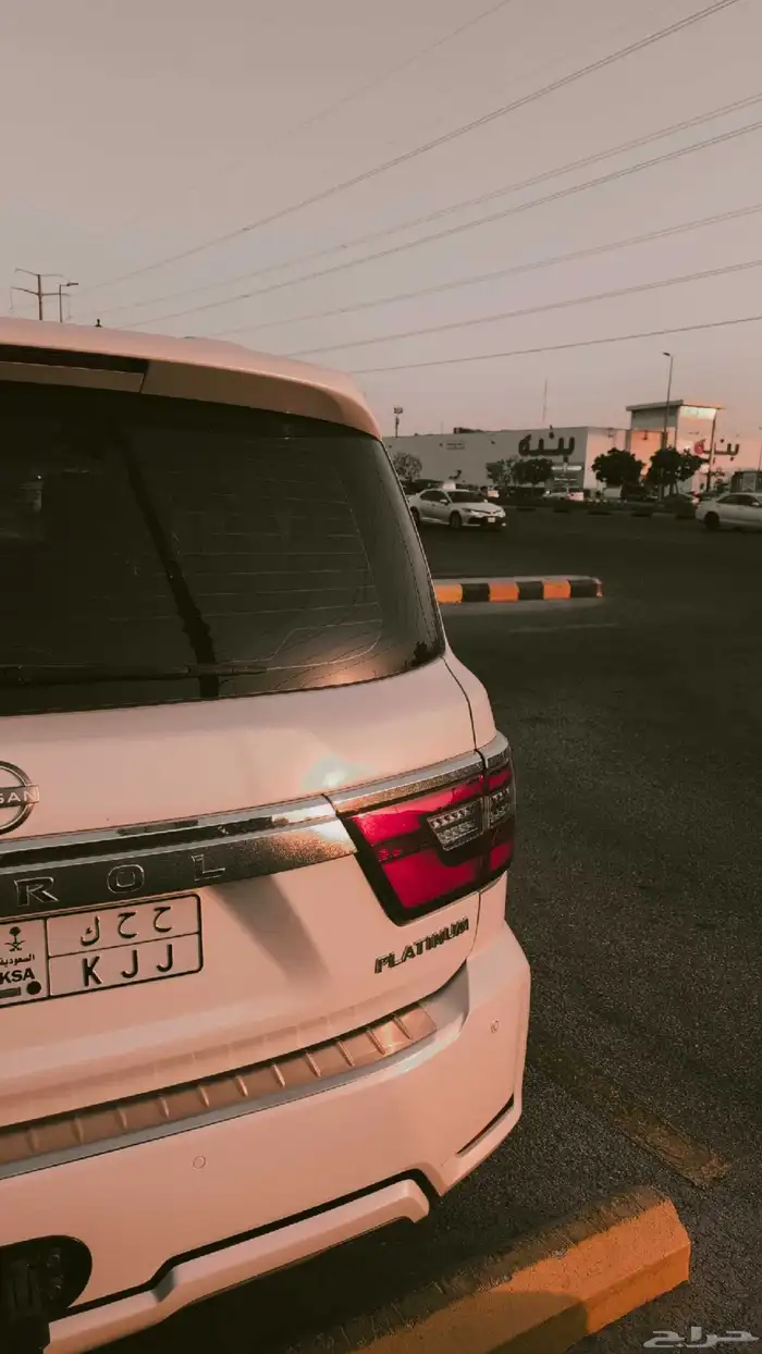 باترول بلاتينيوم 8 سلندر ماكينه كبيرة 2012 5