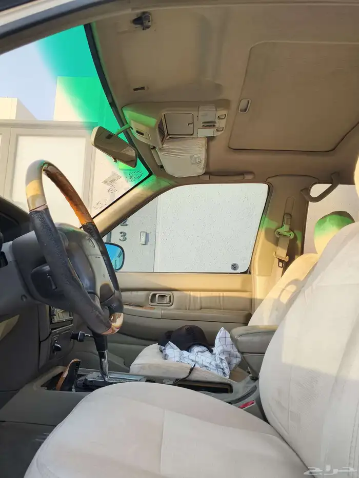 جيب انفينتي 2001 4