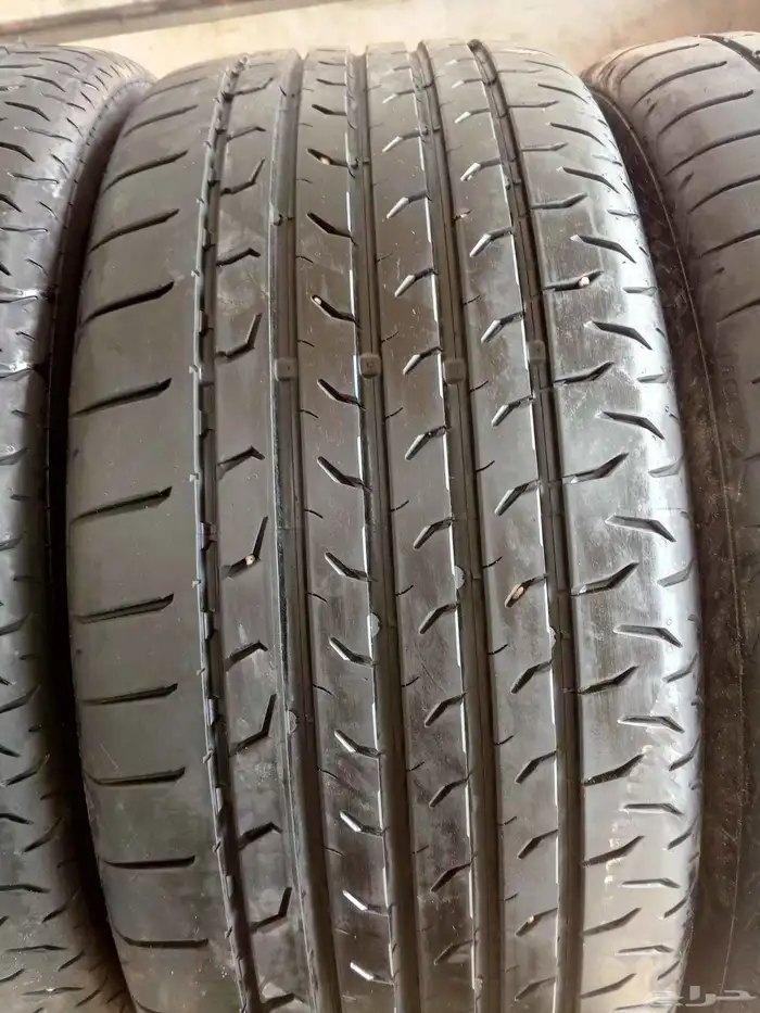 265 45 21 طقم كفرات كونتيننتال 2