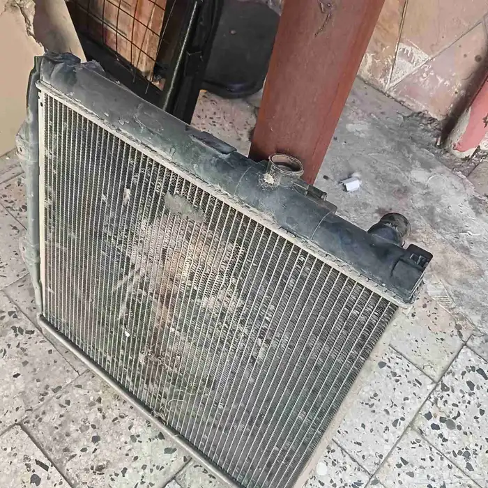 قطع غيار هايلكس يابانيه 2005 0