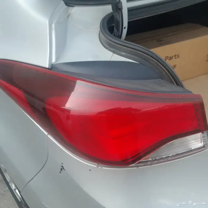 فان وصلت خلفي اليمين للبيع من الوكاله انا جايبه ب 650 ريال ب 2