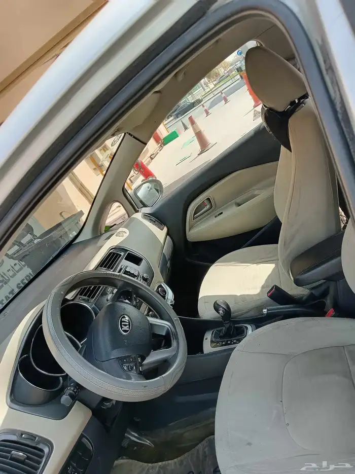 سياره كيا ريو 2015 هاتشباك 4