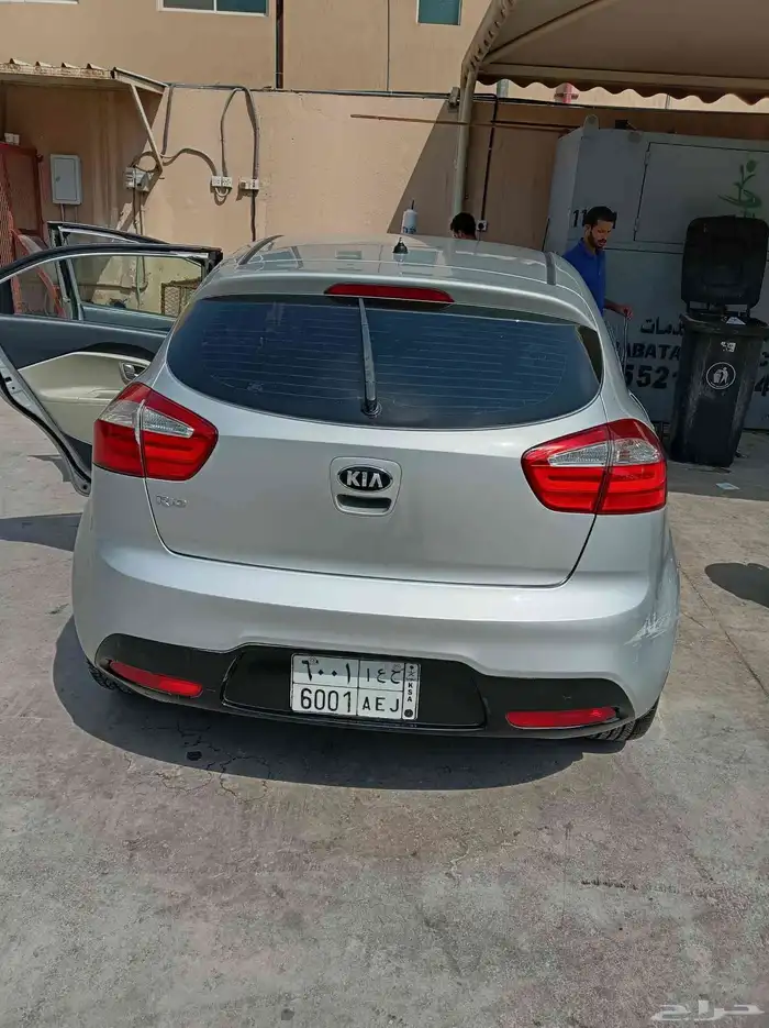 سياره كيا ريو 2015 هاتشباك 3