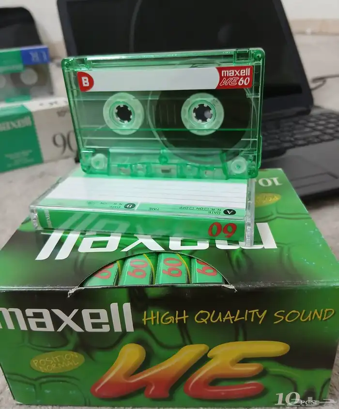 اشرطة كاسيت من ماكسيل العريقة للبيع 1