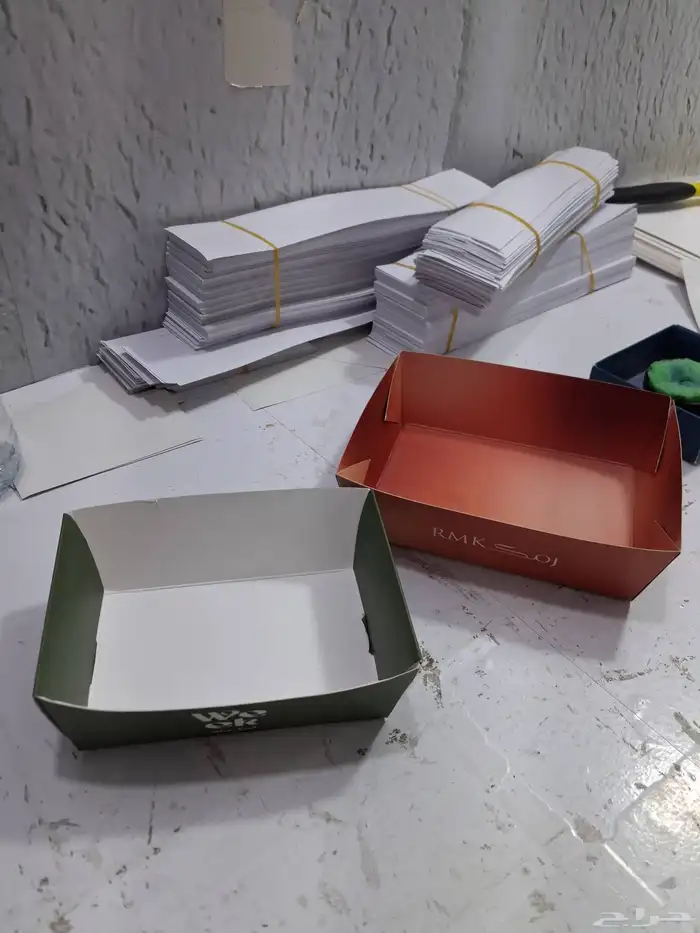 تصنيع أكواب ورقية ملونة وبوكسات حلا وبوكسات كوكيز واكياس مطع 0