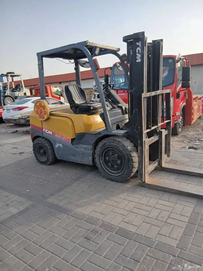 يوجد لدينا جميع انواع المعدات كرينات و سيزارلفت مان لفت 6