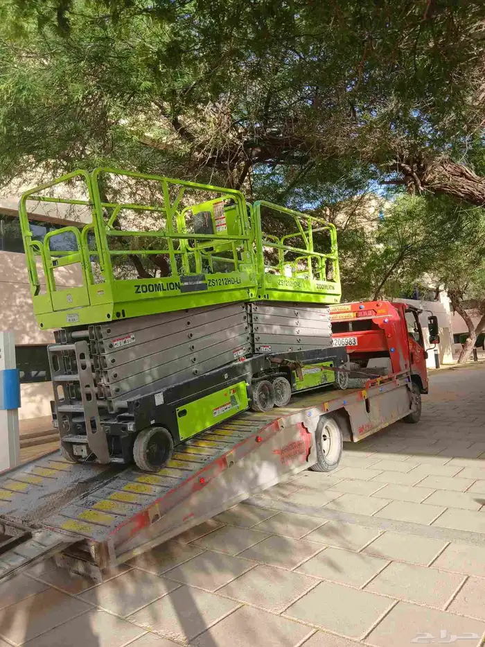 يوجد لدينا جميع انواع المعدات كرينات و سيزارلفت مان لفت 8