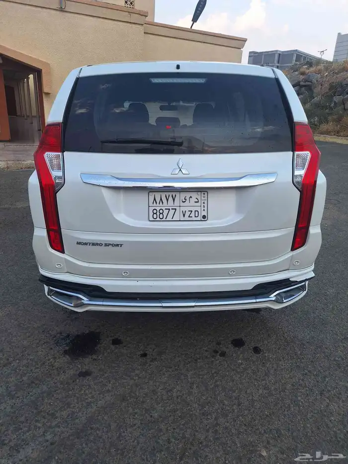 جيب مونتيرو موستبيشي موديل 2019 دبل مخزن فتحه سقف ممشى قليل 0