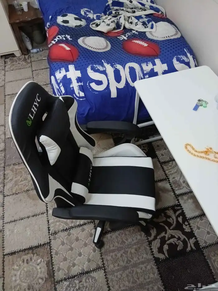 طاوله وكرسي جيمنج للبيع ب 250 ريال 1