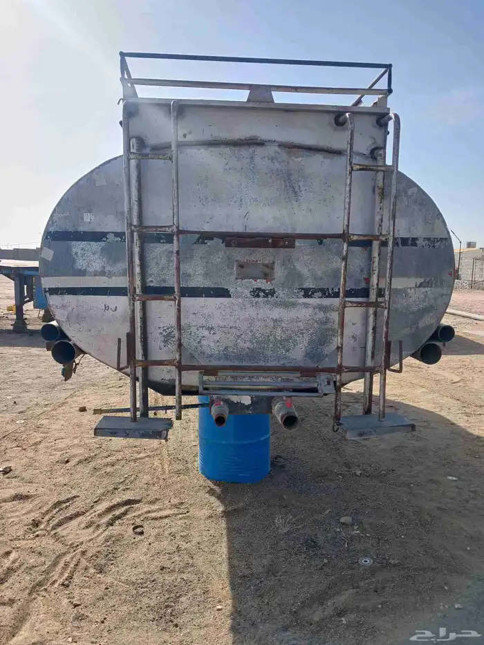 للبيع تانكي ماء الحمولة قرابة 13 طن 6