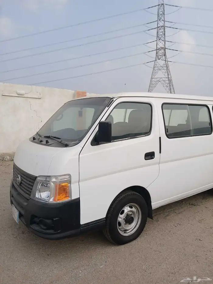 سلام عليكم أعرض لكم باص نيسان 2010 البدي مرشوش كامل السياره 5