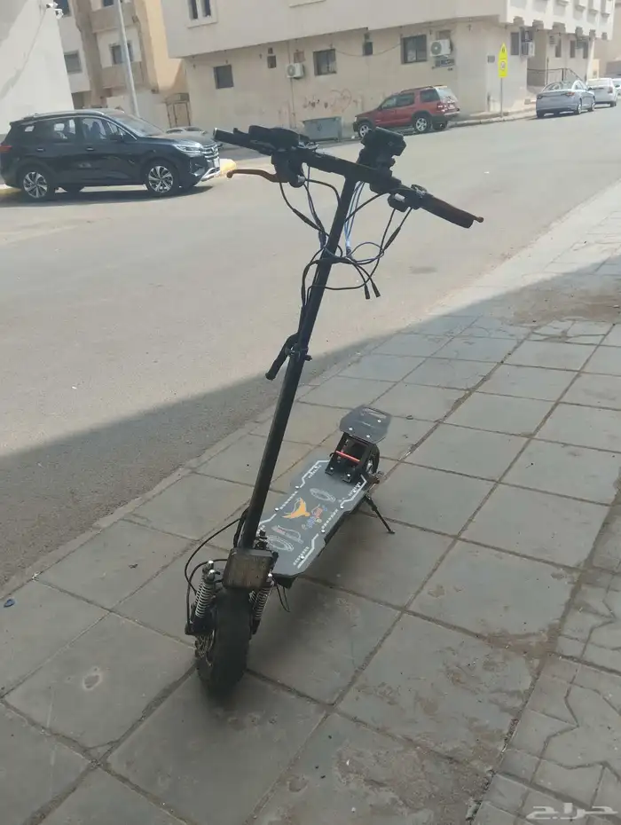 اسكوتر الوحش اثنين ماطور 48 فولت 1200 واط التواصل واتساب 0