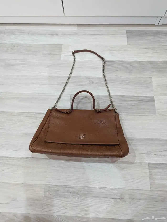 شنطة كارولينا هريرا CH 4