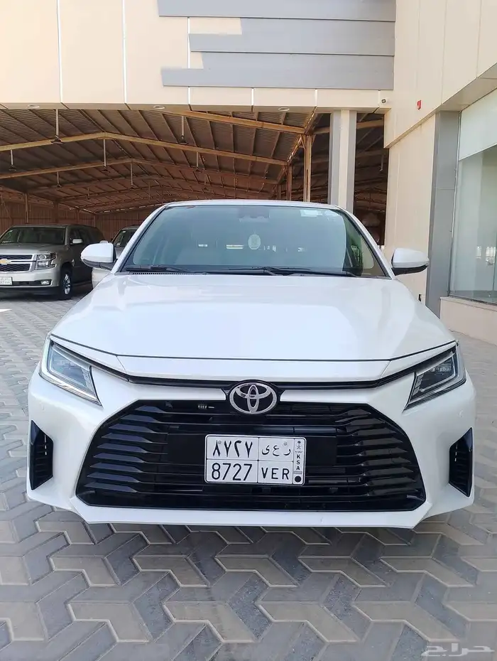 تويوتا يارس 2024 فل كامل 0