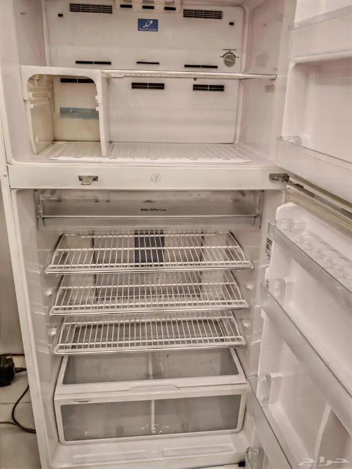 ثلاجة هيتاشي نظيفة كهربا 110 كبيره للبيع 1