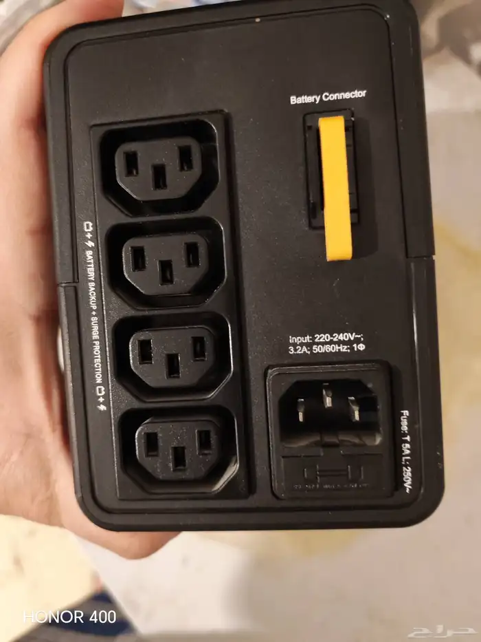 بطاريه متنقلة الجهد الخارج منها 220 فولت 4