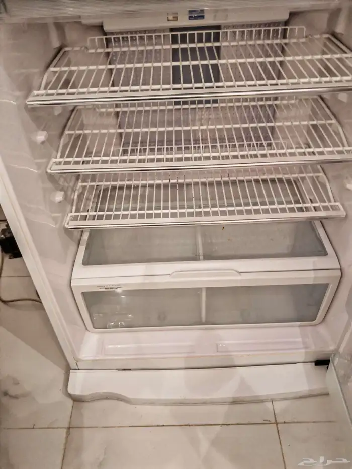 ثلاجة هيتاشي نظيفة كهربا 110 كبيره للبيع 2