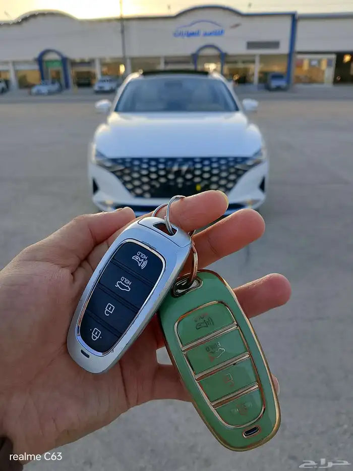 ازيرا 2020 6سلندر فل كامل عداد82الف فقط 0