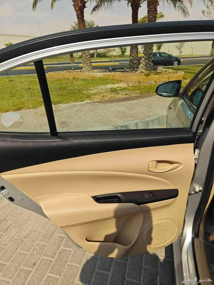 للبيع تويوتا يارس 2022 وكاله 8