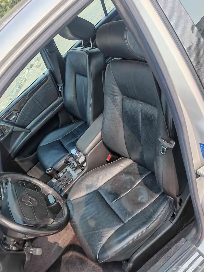 1996 مرسيدس E400 12