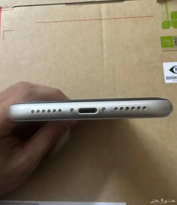 ايفون 11 أبيض 6