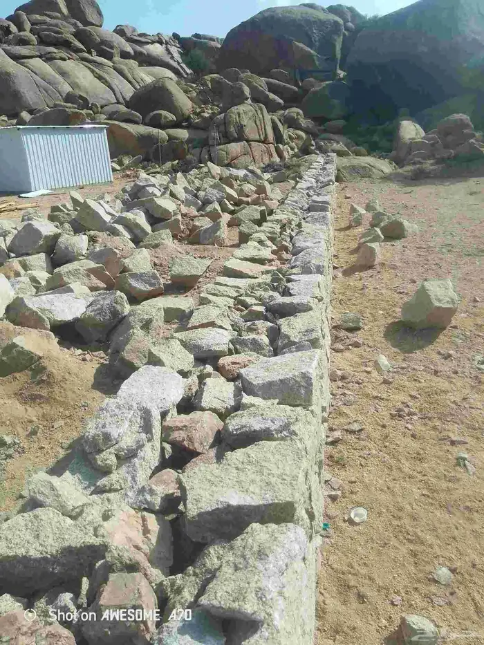 معلم حجر وتكسر اسخور وتخريم 0