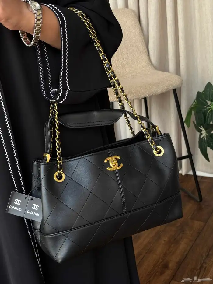 شنط ماركه شنيل الهبه توصيل فوري الرياض 19