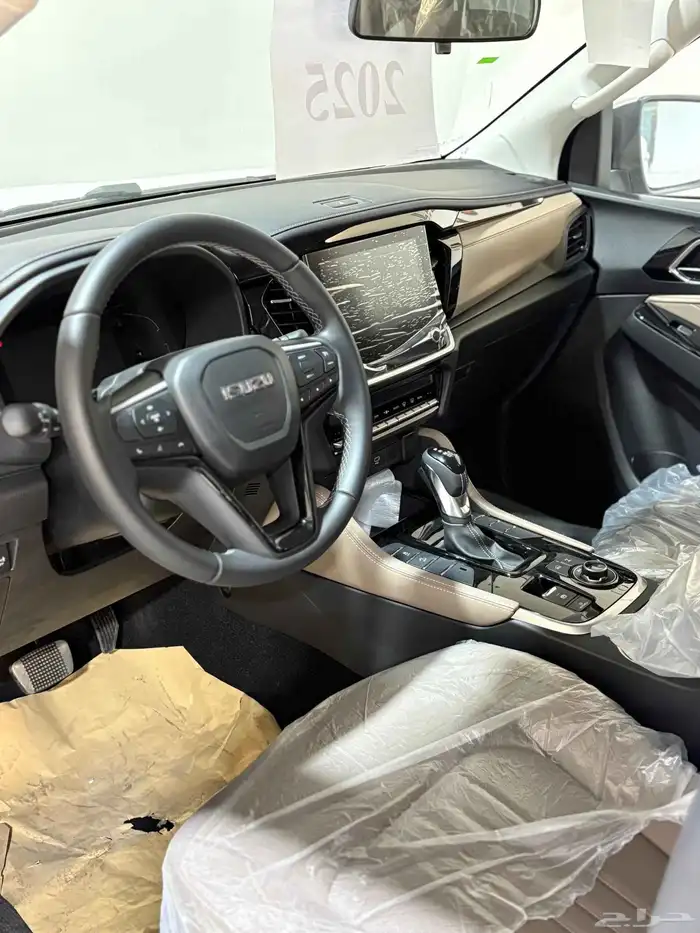 ايسوزو ام يو اكس فل خليجي 2025 8