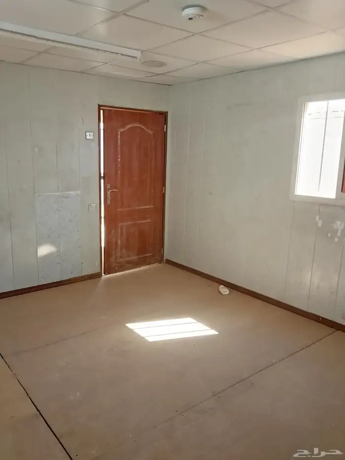 غرفه بركس شينكو للبيع المقاس 12في 4 مستخدمه مجدده يوجد جميع 0